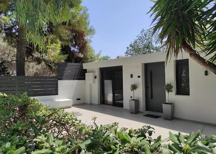Kavouri Seaside Luxury Bungalow